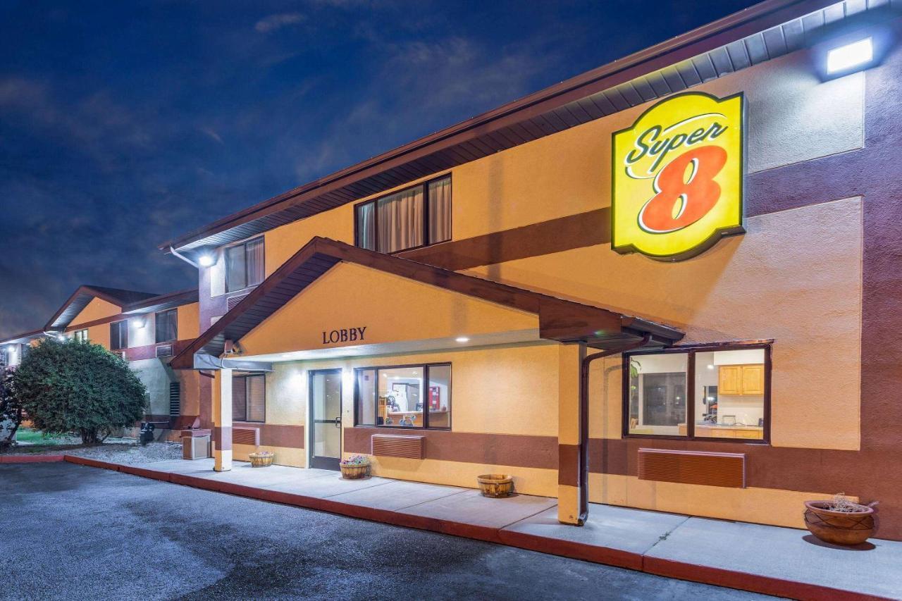 Super 8 By Wyndham Pendleton Motel Exterior photo